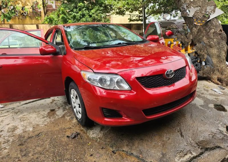 Main image of 2012 Toyota Corolla LE